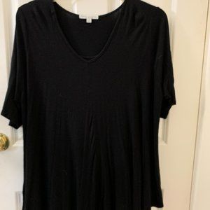 Green envelope 3x black tunic